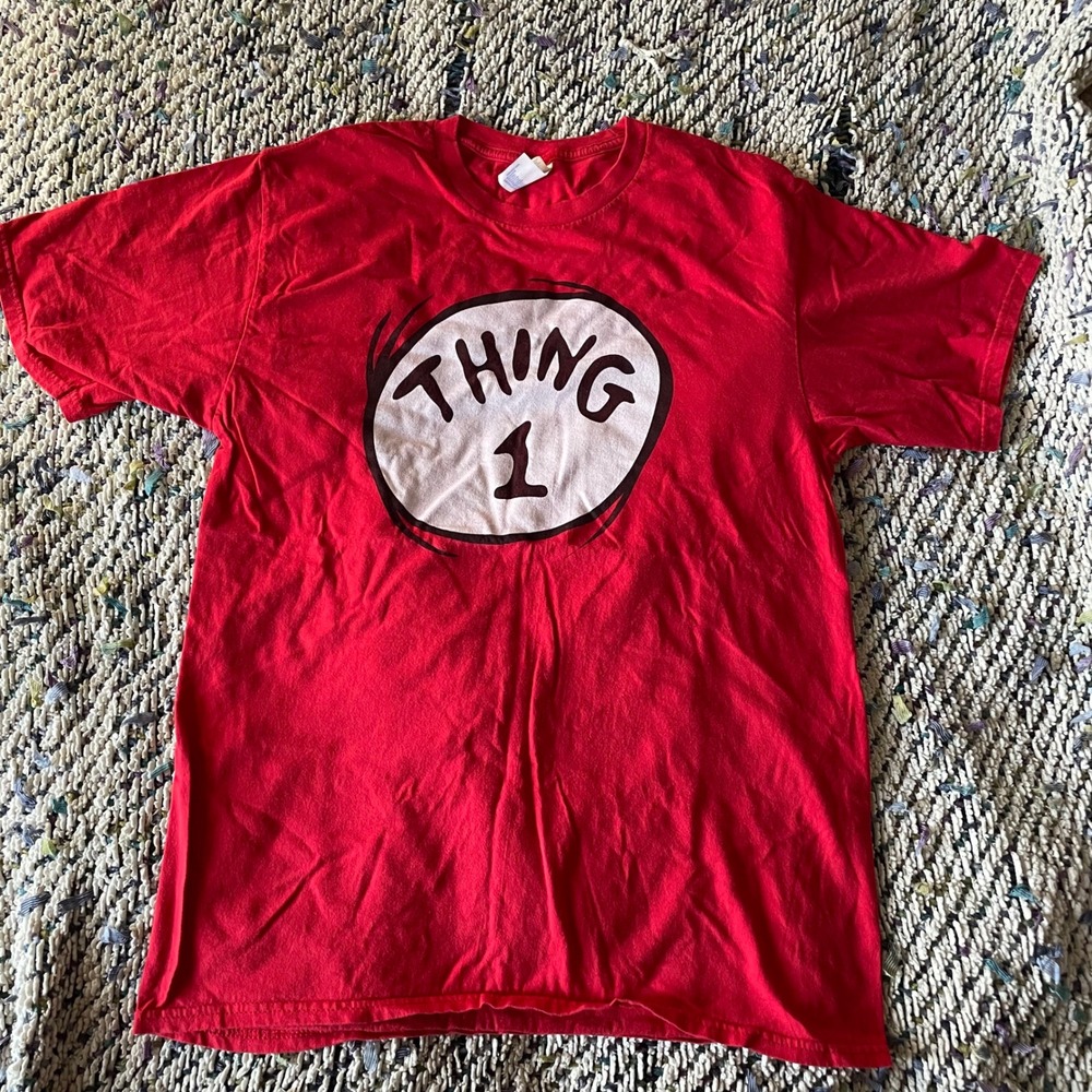 Dr. Seuss Thing 1 cotton T-Shirt Graphic Tee Crew Neck Short Sleeve‎ Red Size M